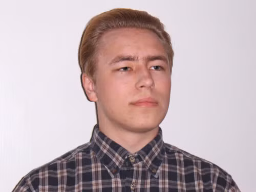 Ngày 23/9/2008, một tay súng bịt mặt sáng nay xông vào khuôn viên trường dạy nghề ở thành phố Kauhajoki, Phần Lan và xả đạn bừa bãi. Nghi phạm đã bắn chết 10 người rồi tự sát. Tay súng 18 tuổi, được xác định là Pekka-Eric Auvinen, đã chết trong bệnh viện.