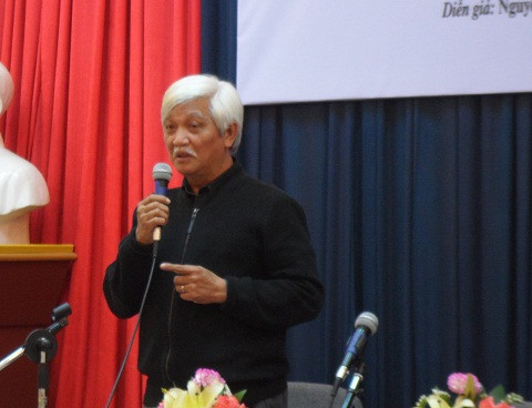 GS sử học Dương Trung Quốc: “Ý tưởng ngày kỉ niệm chữ quốc ngữ rất hay. Nhưng cần có Luật để giải quyết những vấn đề bức thiết”.