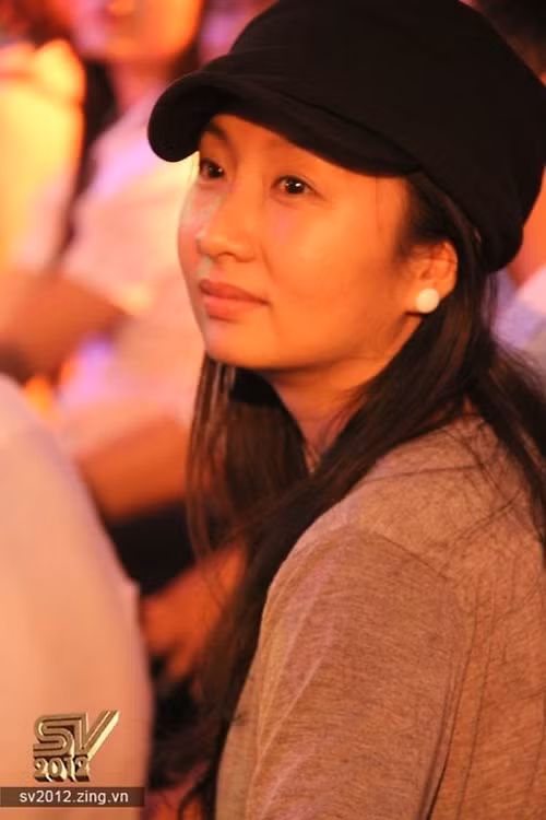 Dịu dàng trước khi các trận đấu bắt đầu.