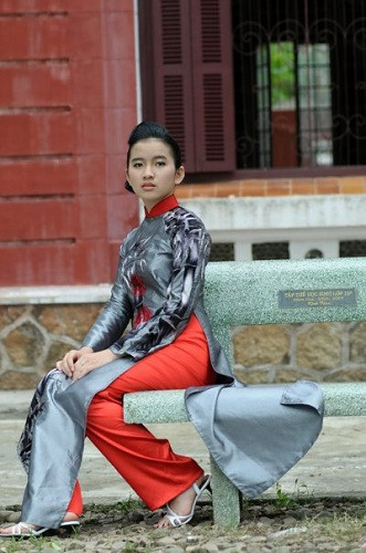 Choáng với thành tích học tập của Á khôi ĐH Huế ảnh 9