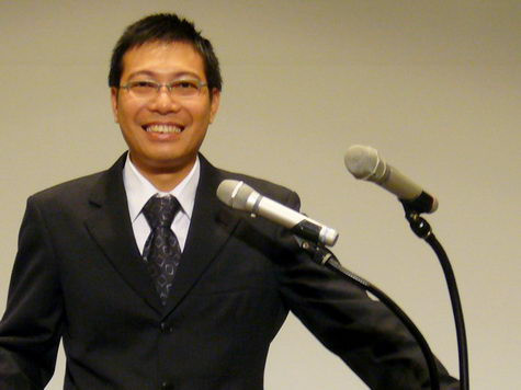 TS. Phạm Ngọc, hiện đang công tác tại trường ĐH Quốc gia Singapore TS. Phạm Ngọc, hiện đang công tác tại trường ĐH Quốc gia Singapore