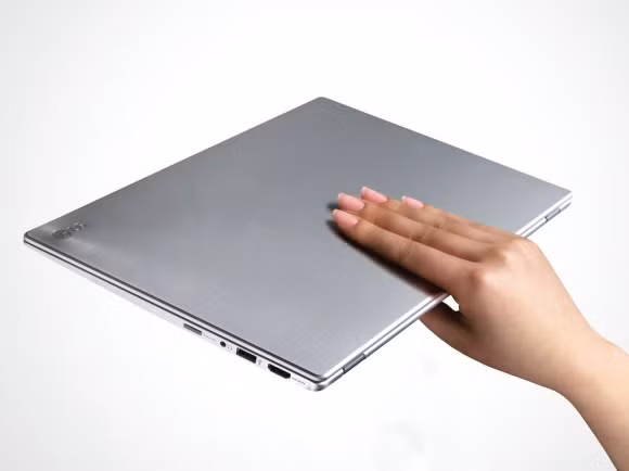 Giá ultrabook có thể giảm 30% trong vài tháng tới ảnh 1
