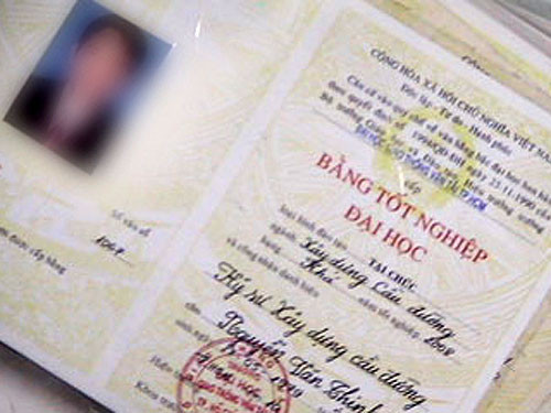 2,5 triệu đồng, bằng trường nào cũng có ảnh 2 2,5 triệu đồng, bằng trường nào cũng có ảnh 2