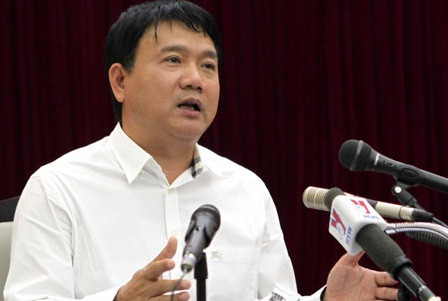 Bộ trưởng Đinh La Thăng lên tiếng ngày đầu đổi giờ học /Uploaded/quoclong/2012_02_01/20120201-131856-1-images625252-Dinh-La-Thang-phunutoday.vn.jpeg