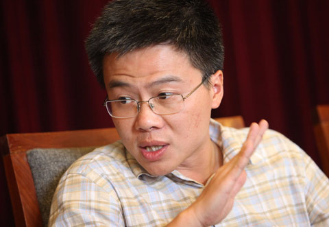 Gs Ngô Bảo Châu: Không có phản biện, xã hội đã chết lâm sàng. Gs Ngô Bảo Châu: Không có phản biện, xã hội đã chết lâm sàng.