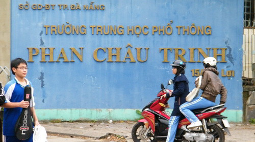 Nếu đã nhắc nhở, tuyên truyền nhưng học sinh vẫn cố tình vi phạm thì mức xử phạt cao nhất là đuổi học một năm, nhẹ hơn là đuổi học một tháng, một tuần và hạ bậc hạnh kiểm Nếu đã nhắc nhở, tuyên truyền nhưng học sinh vẫn cố tình vi phạm thì mức xử phạt cao nhất là đuổi học một năm, nhẹ hơn là đuổi học một tháng, một tuần và hạ bậc hạnh kiểm