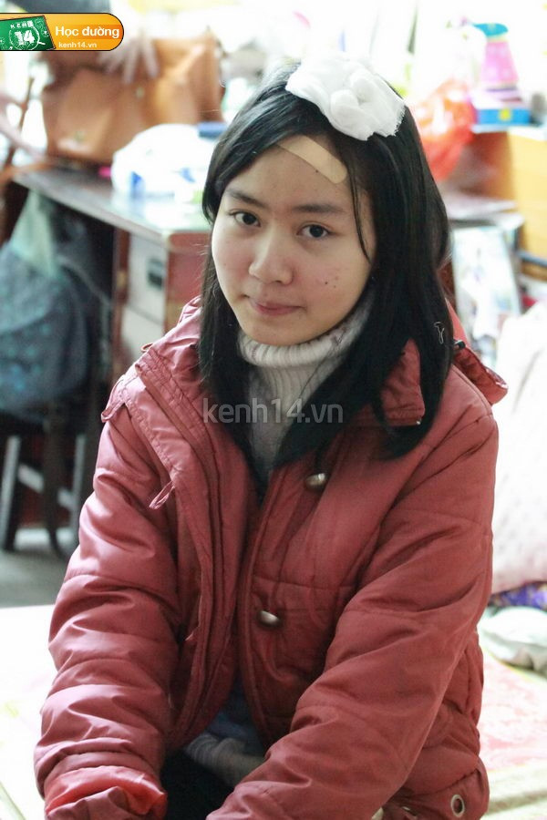 Vân Ly mới được khâu xong Vân Ly mới được khâu xong