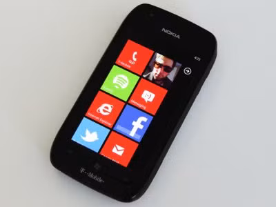 Nokia Lumia 710 Dù không quá mạnh mẽ nhưng Nokia Lumia 710 là 1 lựa chọn hợp túi tiền. Với kết nối 4G tốc độ cao cùng hệ điều hành mới nhất Windows Phone Mango, Lumia 710 sẽ đáp ứng được mọi nhu cầu sử dụng của bạn.