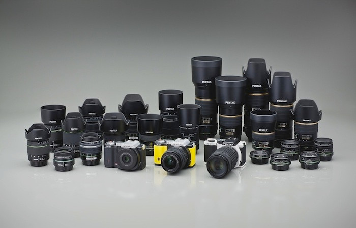 Cấu hình chi tiết Pentax K-01: Cảm biến CMOS APS-C 16MP Dải ISO từ 100 tới 12800, mở rộng 25600 Quay phim Full-HD (1080p) Chế độ chụp HDR, 19 bộ lọc hình ảnh kỹ thuật số Chụp liên tiếp 6 hình/giây Màn hình LCD 3" 920 ngàn điểm ảnh Vỏ máy chống bụi, nước Cấu hình chi tiết Pentax K-01: Cảm biến CMOS APS-C 16MP Dải ISO từ 100 tới 12800, mở rộng 25600 Quay phim Full-HD (1080p) Chế độ chụp HDR, 19 bộ lọc hình ảnh kỹ thuật số Chụp liên tiếp 6 hình/giây Màn hình LCD 3" 920 ngàn điểm ảnh Vỏ máy chống bụi, nước