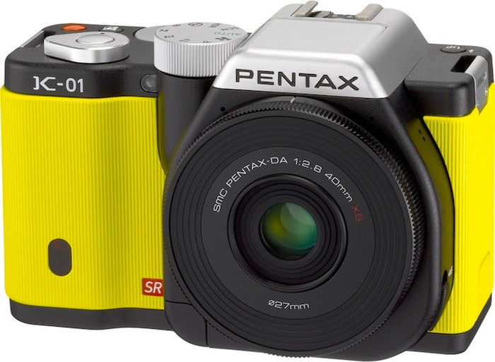 Dù sử dụng chung ngàm K với những máy ảnh Pentax khác nhưng hãng cũng đã giới thiệu một ống prime dành cho K-01 đó là Pentax-DA 40mm f/2.8 XS. Dù sử dụng chung ngàm K với những máy ảnh Pentax khác nhưng hãng cũng đã giới thiệu một ống prime dành cho K-01 đó là Pentax-DA 40mm f/2.8 XS.