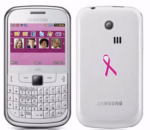 Samsung Chat 355 Pink Ribbon Với bàn phím QWERTY và thiết kế dạng thanh, Samsung Chat 335 hướng tới những bạn trẻ nghiện nhắn tin. Không có màu hồng nữ tính như C3, Samsung Chat có phiên bản Pink Ribbon đặc biệt với chiếc nơ hồng thanh lịch và dễ thương, dành cho những bạn nữ ngọt ngào.