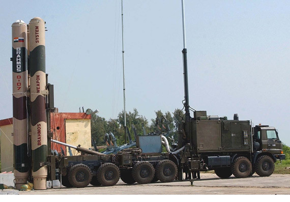 Tên lửa hành trình chống hạm siêu âm phiên bản mặt đất Brahmos do Ấn Độ và Nga hợp tác phát triển Tên lửa hành trình chống hạm siêu âm phiên bản mặt đất Brahmos do Ấn Độ và Nga hợp tác phát triển