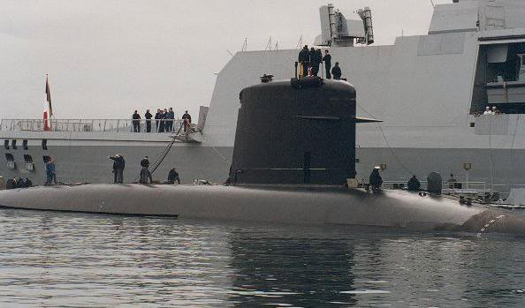 Tàu ngầm tấn công SSN S-606 "Perle" Tàu ngầm tấn công SSN S-606 "Perle"