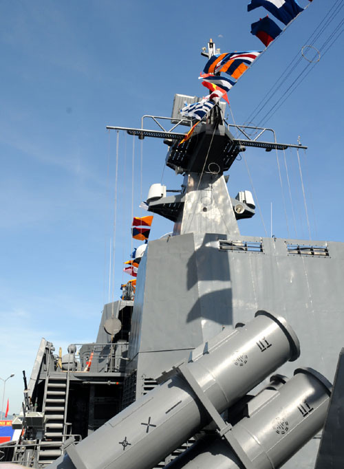 Trên tàu hộ vệ tên lửa Lý Thái Tổ