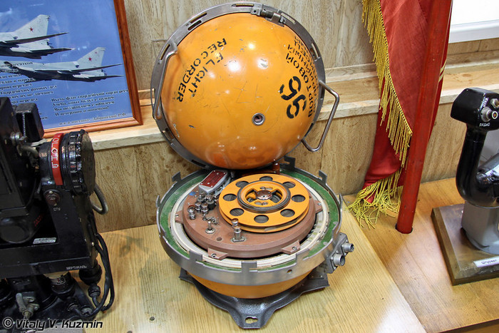 Thiết bị hàng không