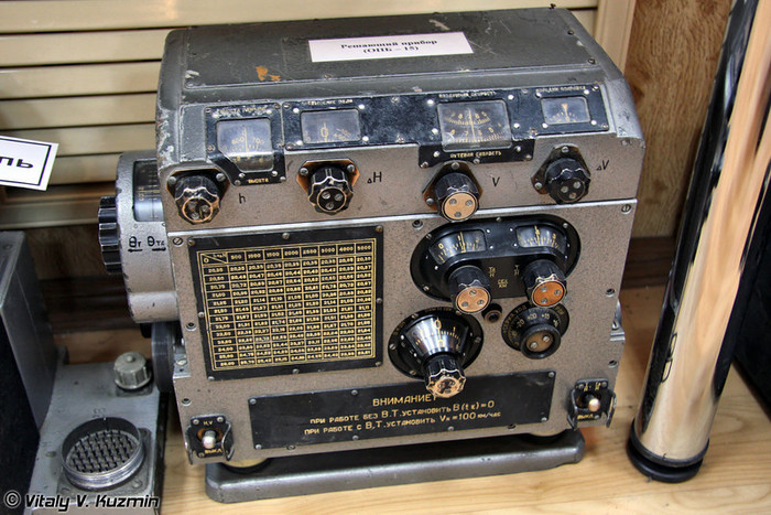 Thiết bị hàng không