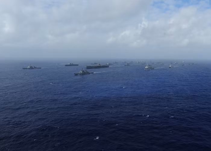 Hàng chục chiến hạm của Mỹ, Nhật cùng tham gia tập trận trên Thái Bình Dương (ảnh chụp ngày 4/11/2011).