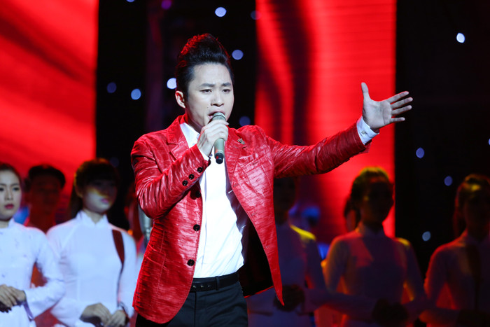 Tùng Dương biểu diễn Nơi đảo xa Tùng Dương biểu diễn Nơi đảo xa