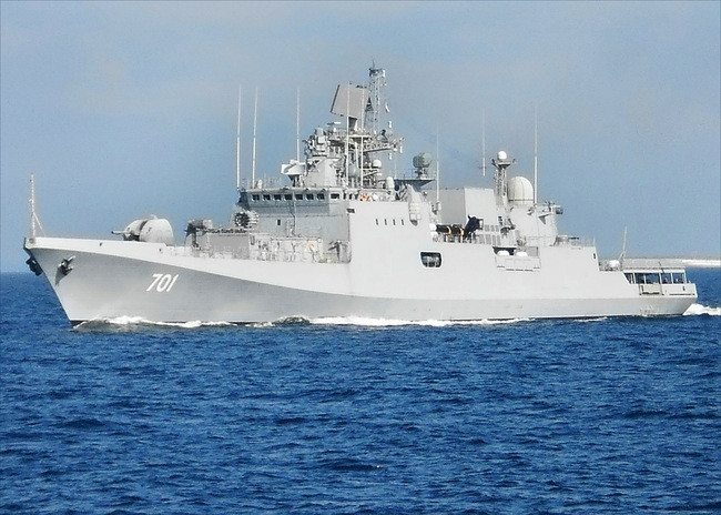 Tàu đô đốc Grigorovich (2013) Tàu đô đốc Grigorovich (2013)