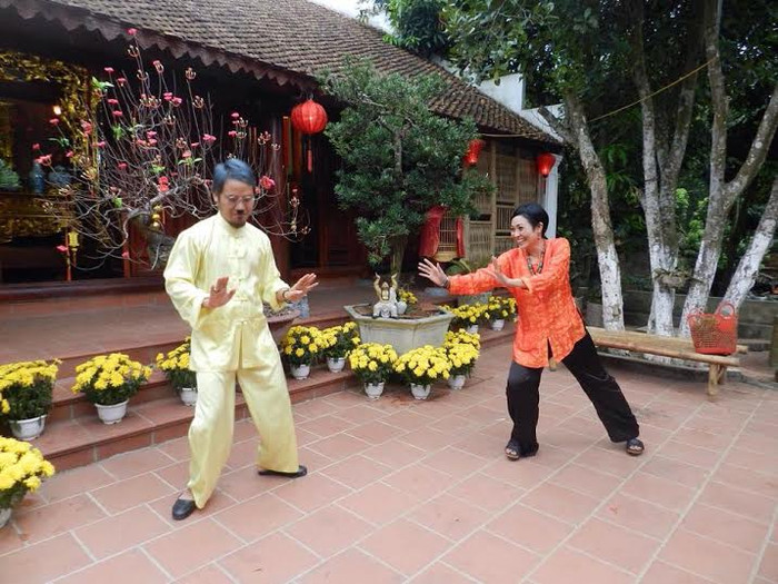 Hình ảnh trong đic hài Tết "Cưới nhanh kẻo Tết" của danh hài Vượng râu.