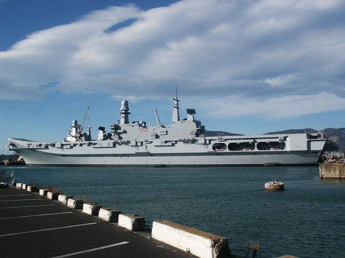 Tàu sân bay Cavour