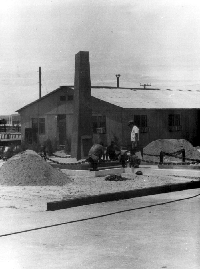 Trong những bức hình được đăng tải trên các album ảnh của trang, có một địa điểm mà những người lính Liên Xô ngày nào không thể không nhắc đến đó chính là đài tượng niệm những người lính Nga đã hy sinh tại đây. Trong những bức hình được đăng tải trên các album ảnh của trang, có một địa điểm mà những người lính Liên Xô ngày nào không thể không nhắc đến đó chính là đài tượng niệm những người lính Nga đã hy sinh tại đây.