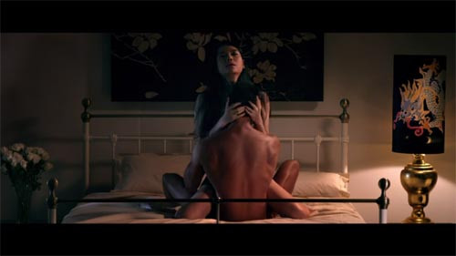 Cảnh nóng xuất hiện với mật độ dày đặc trong trailer của Hương Ga (ảnh cắt từ trailer Hương Ga). Cảnh nóng xuất hiện với mật độ dày đặc trong trailer của Hương Ga (ảnh cắt từ trailer Hương Ga).