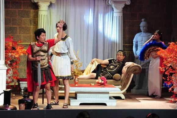 Trường Giang bị "đơ" vì không nghĩ ra cách "đối phó" với Chí Tài Trường Giang bị "đơ" vì không nghĩ ra cách "đối phó" với Chí Tài