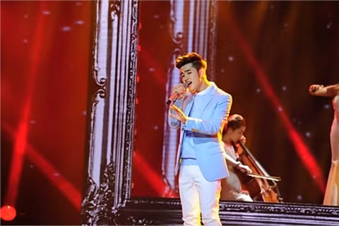 Loki Bảo Long không có gì ngoài vẻ thư sinh giống trai Hàn và câu chuyện "hotboy tự kỷ" đầy những dấu hỏi