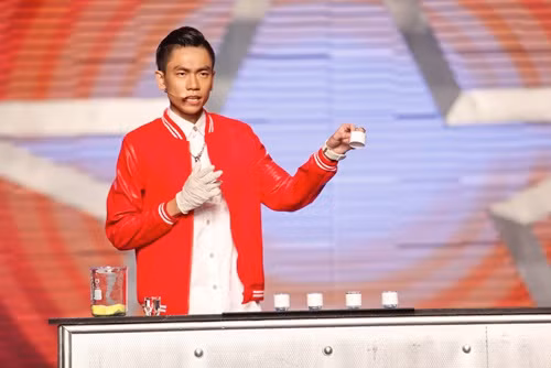 Những trò lố kiểu uống nhầm a xít đã ảnh hưởng không nhỏ đến uy tín của các show tìm kiếm tài năng trên sóng truyền hình Những trò lố kiểu uống nhầm a xít đã ảnh hưởng không nhỏ đến uy tín của các show tìm kiếm tài năng trên sóng truyền hình