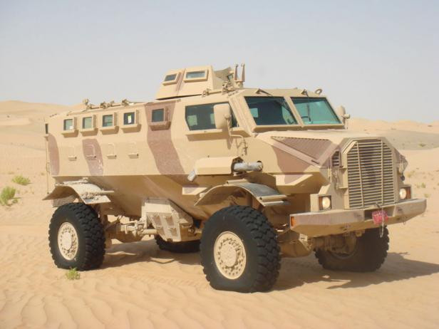 Xe bọc thép của Gila của IVEMA sử dụng động cơ diesel Daimler- Chrysler của Mercedes-Benz công suất 215 mã lực. Cơ cấ u s ố tự động. Xe được trang bị hệ thống điều chỉnh áp lực lốp tự động có thể điều chỉnh trong khi đang di chuyển thông qua một thiết bị số gắn trong cabin. Xe bọc thép của Gila của IVEMA sử dụng động cơ diesel Daimler- Chrysler của Mercedes-Benz công suất 215 mã lực. Cơ cấ u s ố tự động. Xe được trang bị hệ thống điều chỉnh áp lực lốp tự động có thể điều chỉnh trong khi đang di chuyển thông qua một thiết bị số gắn trong cabin.