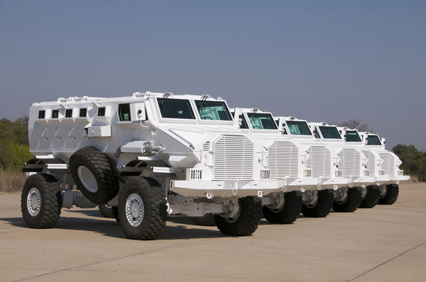 Xe bọc thép Gila có thể chịu đựng sức công phá tối đa là sức nổ của 19 kg TNT. Khả năng tuyệt vời này đã được chứng minh qua thử nghiệm thực tế. Đáng ngạc nhiên hơn cả là chỉ cần sau 1 giờ đồng hồ sửa chữa nó có thể tiếp tục vận hành bình thường như trước khi bị tấn công bởi gần 20 kg thuốc nổ cực mạnh. Xe bọc thép Gila có thể chịu đựng sức công phá tối đa là sức nổ của 19 kg TNT. Khả năng tuyệt vời này đã được chứng minh qua thử nghiệm thực tế. Đáng ngạc nhiên hơn cả là chỉ cần sau 1 giờ đồng hồ sửa chữa nó có thể tiếp tục vận hành bình thường như trước khi bị tấn công bởi gần 20 kg thuốc nổ cực mạnh.