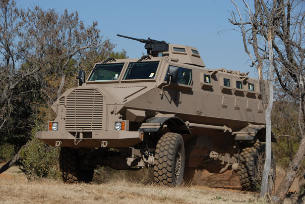 Xe bọc thép Gila của IVEMA hoạt động thích hợp trong tác chiến đối xứng và phi đối xứng. Loại xe nhà binh cơ động này thực sự hữu hiệu khi được sử dụng trong các chiến dịch tiễu trừ khủng bố, giải tán bạo loạn, tuần tra biên giới hoặc trang bị cho lực lượng cảnh sát phản ứng nhanh, quân cảnh khi thực hiện nhiệm vụ ở địa hình ngoại ô. Xe bọc thép Gila của IVEMA hoạt động thích hợp trong tác chiến đối xứng và phi đối xứng. Loại xe nhà binh cơ động này thực sự hữu hiệu khi được sử dụng trong các chiến dịch tiễu trừ khủng bố, giải tán bạo loạn, tuần tra biên giới hoặc trang bị cho lực lượng cảnh sát phản ứng nhanh, quân cảnh khi thực hiện nhiệm vụ ở địa hình ngoại ô.