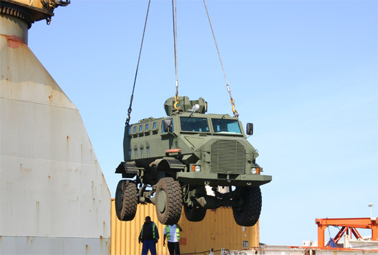 Tuy nhiên, xe bọc thép kháng mìn Gila hiện nay được chế tạo với thiết kế hiện đại hơn. Tính năng kỹ chiến thuật của loại phương tiện quân sự này đã được nâng cấp lên rất nhiều nhờ áp dụng các tiến bộ khoa học kỹ thuật. Tuy nhiên, xe bọc thép kháng mìn Gila hiện nay được chế tạo với thiết kế hiện đại hơn. Tính năng kỹ chiến thuật của loại phương tiện quân sự này đã được nâng cấp lên rất nhiều nhờ áp dụng các tiến bộ khoa học kỹ thuật.