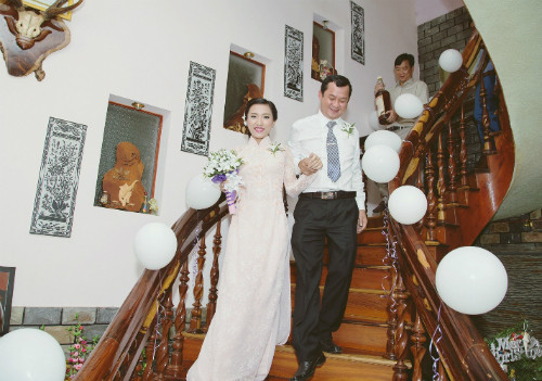 Cặp Hà - Phong trong lễ đám hỏi tổ chức cuối tháng 9 tại Đăk Nông. Ảnh: NVCC. Cặp Hà - Phong trong lễ đám hỏi tổ chức cuối tháng 9 tại Đăk Nông. Ảnh: NVCC.