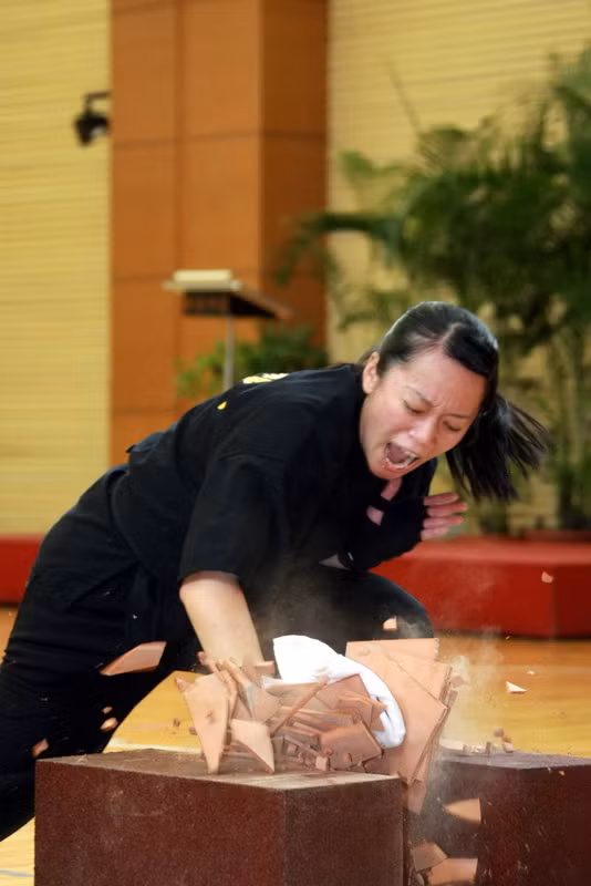 Nữ nhân viên an ninh của biệt đội bảo vệ