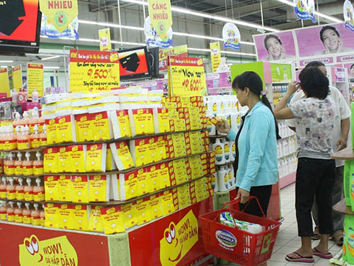 Nhãn hàng "Wow! Giá hấp dẫn" được trưng bày bắt mắt tại siêu thị Big C Nhãn hàng "Wow! Giá hấp dẫn" được trưng bày bắt mắt tại siêu thị Big C