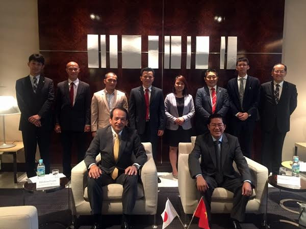 HDBank và ngân hàng Senshu Ikeda ký biên bản hợp tác ghi nhớ vào ngày 27/07/2016. HDBank và ngân hàng Senshu Ikeda ký biên bản hợp tác ghi nhớ vào ngày 27/07/2016.