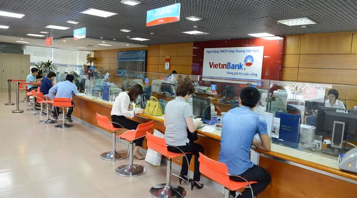 VietinBank dẫn đầu Top 10 ngân hàng thương mại việt Nam uy tín nhất năm 2016.