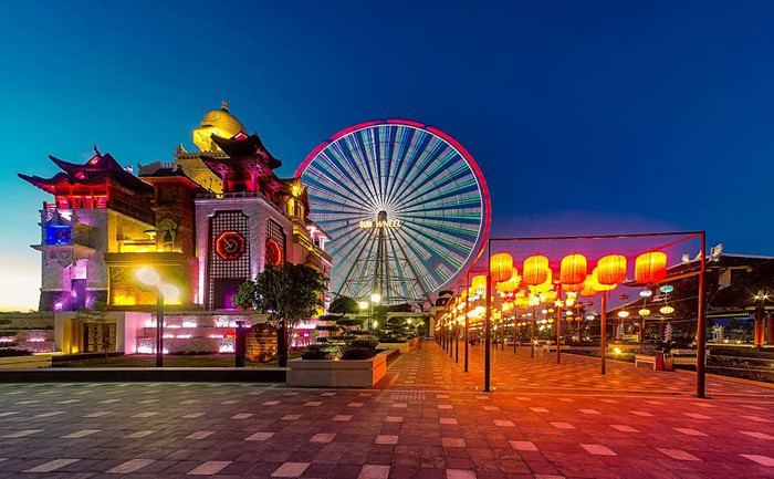 Ngắm nhìn Đà Nẵng về đêm từ vòng quay Sun Wheel- top 10 vòng quay lớn nhất thế giới.
