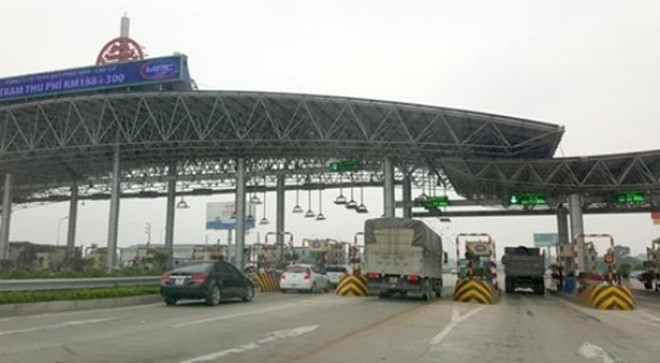 Tổng cục Đường bộ Việt Nam vừa kiến nghị Bộ GTVT tổ chức thanh tra toàn diện việc thu phí tại trạm thu phí đường cao tốc Pháp Vân-Cầu Giẽ kể từ khi bắt đầu thu phí đến nay. Ảnh minh họa. Tổng cục Đường bộ Việt Nam vừa kiến nghị Bộ GTVT tổ chức thanh tra toàn diện việc thu phí tại trạm thu phí đường cao tốc Pháp Vân-Cầu Giẽ kể từ khi bắt đầu thu phí đến nay. Ảnh minh họa.