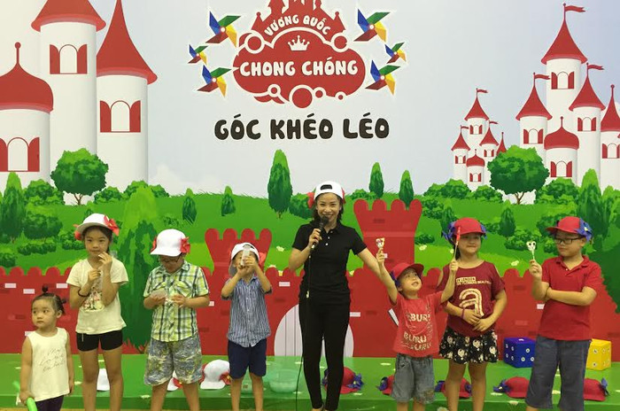 Vương quốc Chong chóng tại TechcomKiD&apos;s day Hà Nội.