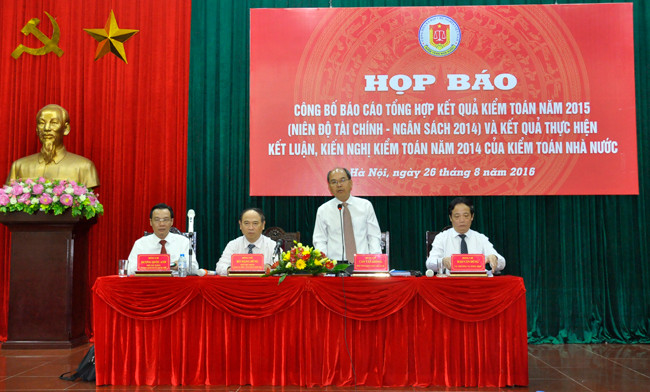 Phó Tổng Kiểm toán nhà nước Cao Tấn Khổng trả lời câu hỏi của báo chí. Ảnh: Kiểm toán nhà nước. Phó Tổng Kiểm toán nhà nước Cao Tấn Khổng trả lời câu hỏi của báo chí. Ảnh: Kiểm toán nhà nước.