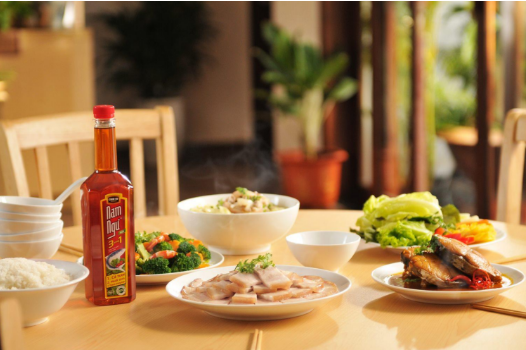 Món Việt nào cũng cần một ít nước mắm để thêm thơm ngon, đậm đà. Món Việt nào cũng cần một ít nước mắm để thêm thơm ngon, đậm đà.