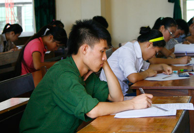 Thí sinh dự thi vào Học viện Quân y trong kỳ thi ĐH, CĐ năm 2011