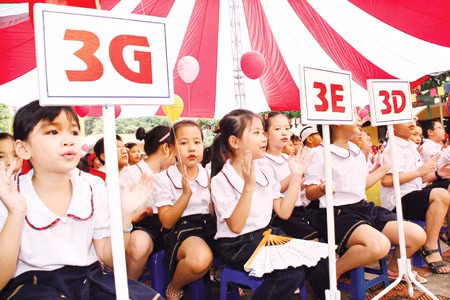 Theo Sở GD&ĐT Hà Nội, mức học phí hiện nay thấp so với thực tế. Ảnh: Chí Cường