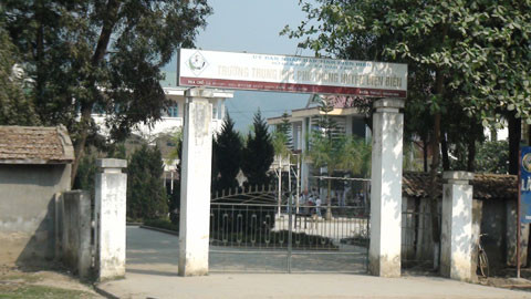 Trường THPT huyện Điện Biên nơi học sinh Long đang theo học. Ảnh: Nguyễn Xuân Tiến Trường THPT huyện Điện Biên nơi học sinh Long đang theo học. Ảnh: Nguyễn Xuân Tiến