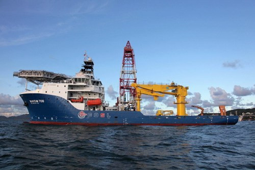 Tàu "Dầu khí Hải dương 708" vừa có chức năng khoan, thăm dò, xây dựng công trình trên dàn khoan ở vùng nước sâu 3000 m, khoan sâu xuống đáy biển 600 m, trang bị cần cẩu tải trọng 150 tấn.