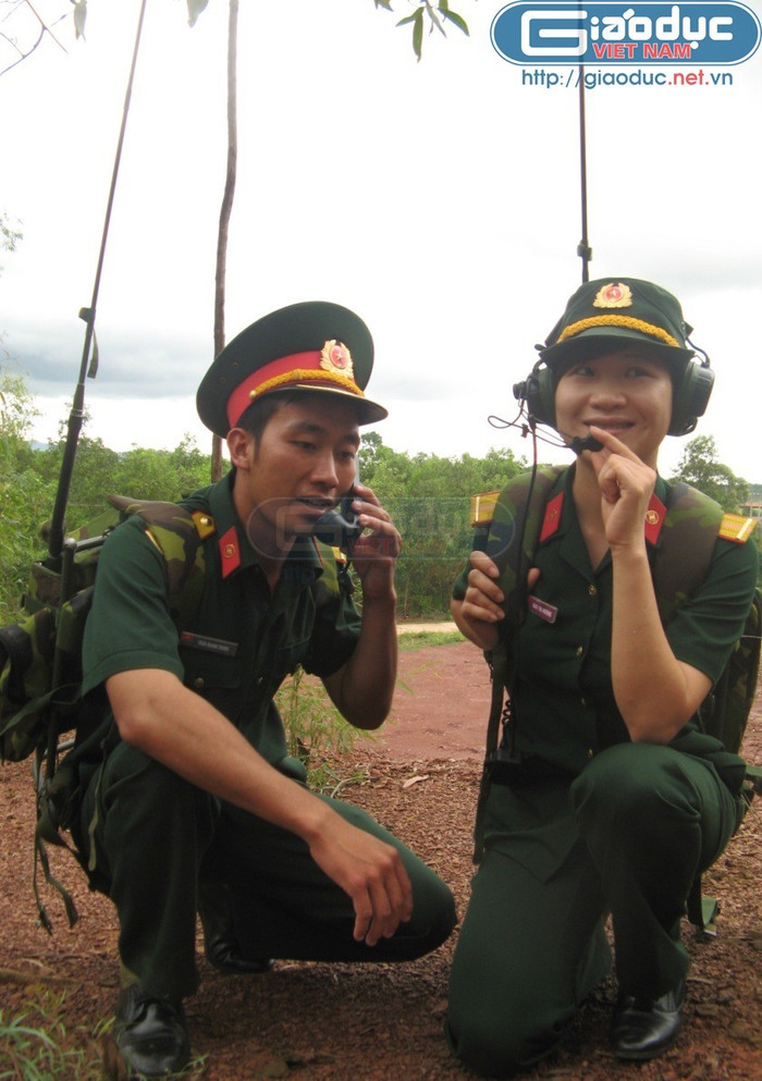 Vẻ đẹp chiến sĩ thông tin Vẻ đẹp chiến sĩ thông tin