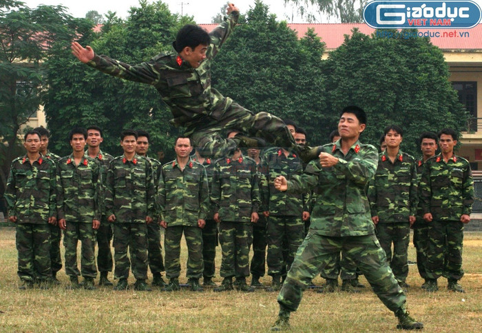 Chiến sĩ Phân đội Đặc nhiệm 2 (Đoàn M44 – Bộ Tổng tham mưu) thường xuyên rèn luyện những bài tập kinh điển Chiến sĩ Phân đội Đặc nhiệm 2 (Đoàn M44 – Bộ Tổng tham mưu) thường xuyên rèn luyện những bài tập kinh điển